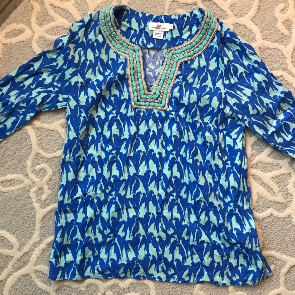 Vineyard vines top